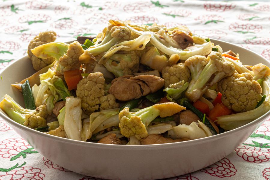 Chicken with Cauliflower and Broccoli